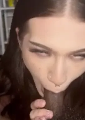 Prettypinkuzii ts